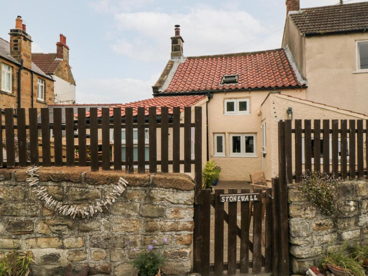 Stonewall Whitby Exterior foto